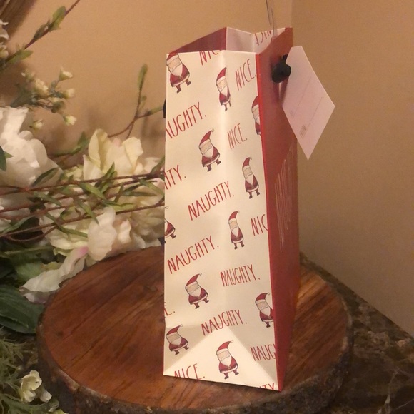 Set of 2 RAE DUNN CHRISTMAS PAPER GIFT BAGS - Picture 5 of 7